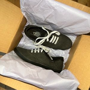 VANS 6.5 Women black and grey shoes